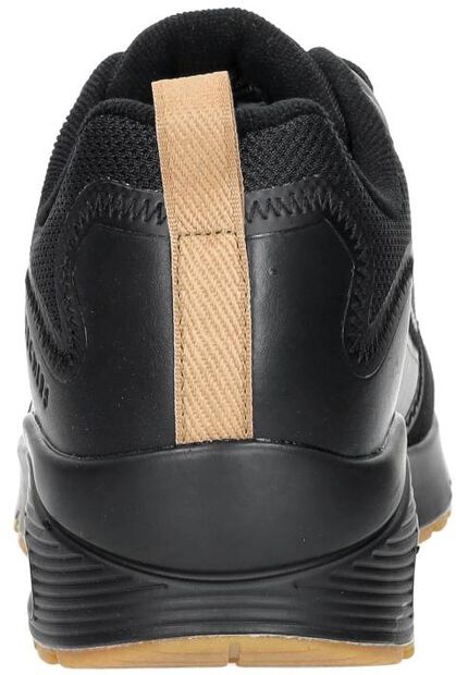 Uno - Layover - large