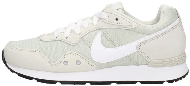 Nike Venture Runner - large
